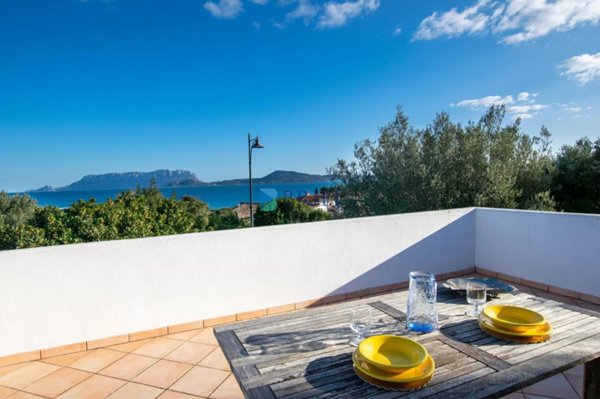 casa indipendente in vendita ad Olbia in zona Pittulongu