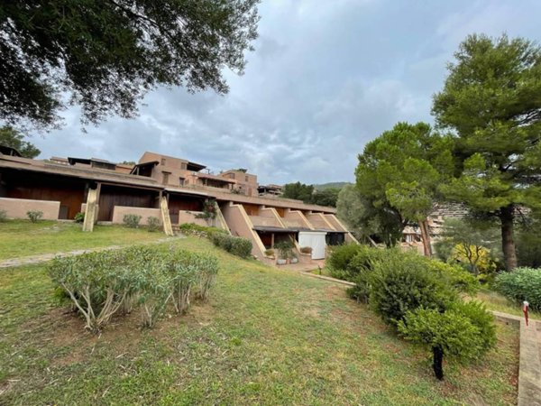 appartamento in vendita ad Olbia in zona Cugnana