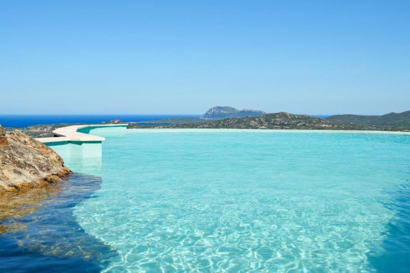 casa indipendente in vendita ad Olbia in zona Cugnana