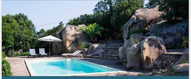 casa indipendente in vendita ad Olbia in zona Cugnana