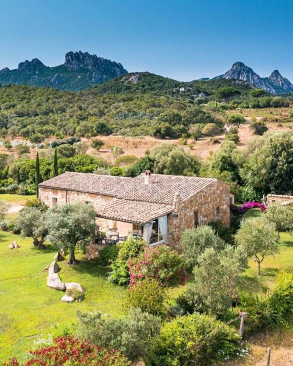 casa indipendente in vendita ad Olbia in zona San Pantaleo