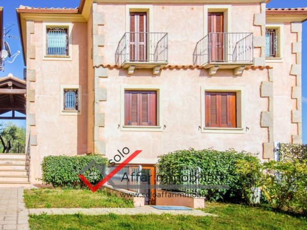 appartamento in vendita ad Olbia in zona Pittulongu