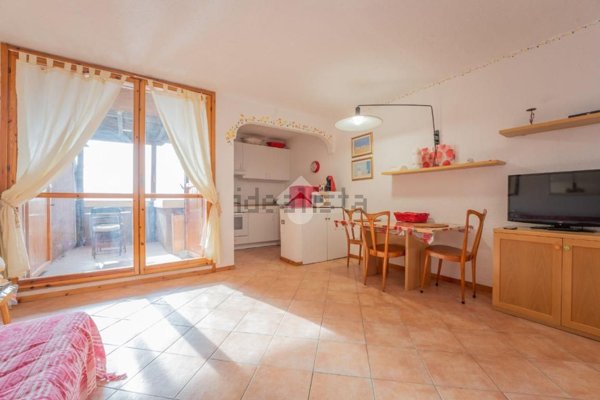 appartamento in vendita ad Olbia in zona Cugnana