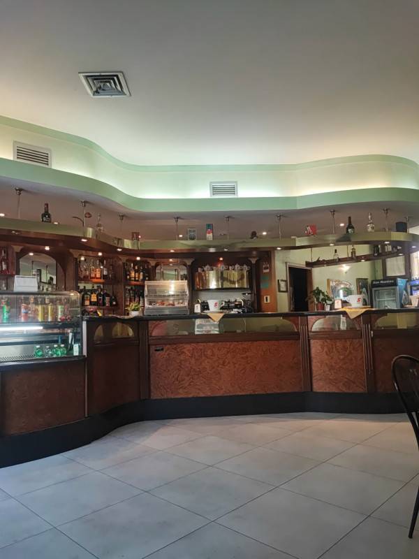 negozio in vendita ad Olbia in zona Aldo Moro