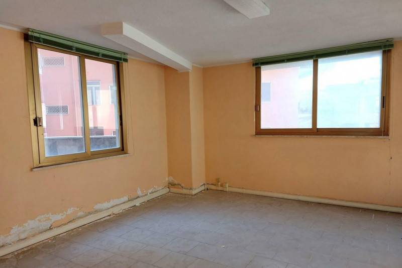 ufficio in vendita ad Olbia in zona Centro Storico
