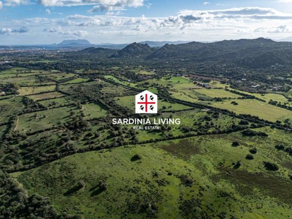 terreno agricolo in vendita ad Olbia in zona Putzolu