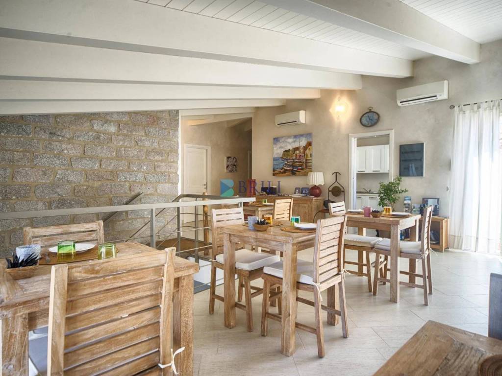 casa indipendente in vendita ad Olbia in zona San Simplicio