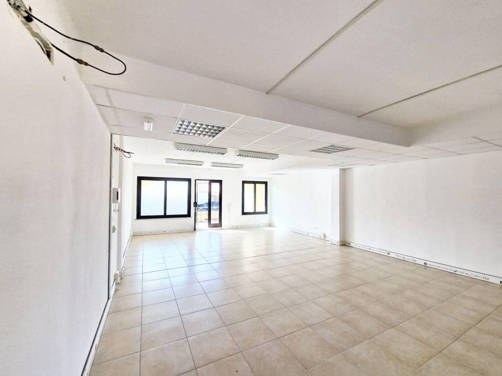 ufficio in vendita ad Olbia in zona Centro Storico