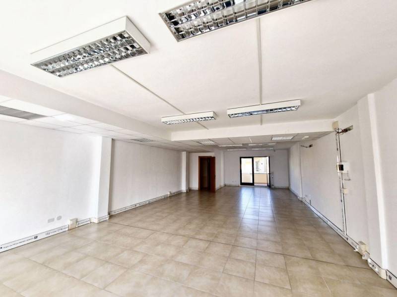 ufficio in vendita ad Olbia in zona Centro Storico