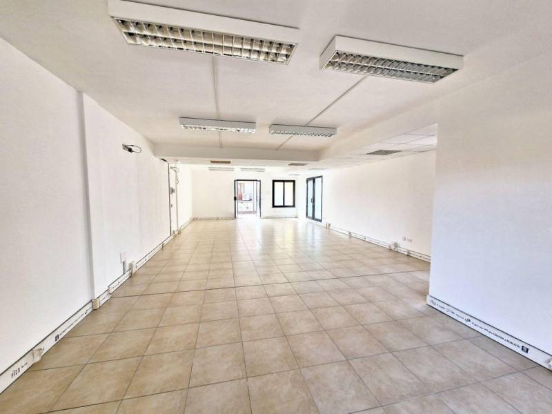 ufficio in vendita ad Olbia in zona Centro Storico