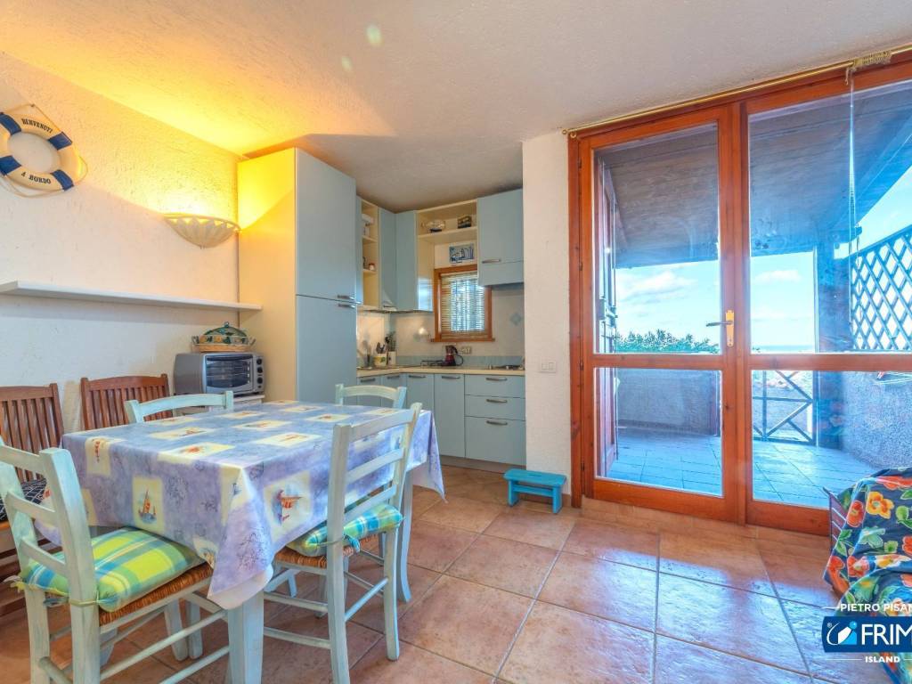 appartamento in vendita ad Olbia in zona Cugnana