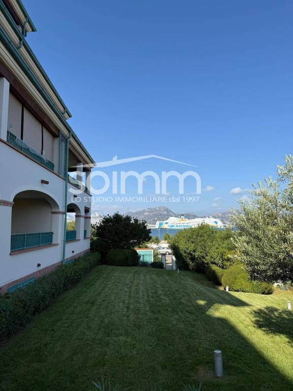 appartamento in vendita ad Olbia in zona Olbia Mare / Sa Marinedda