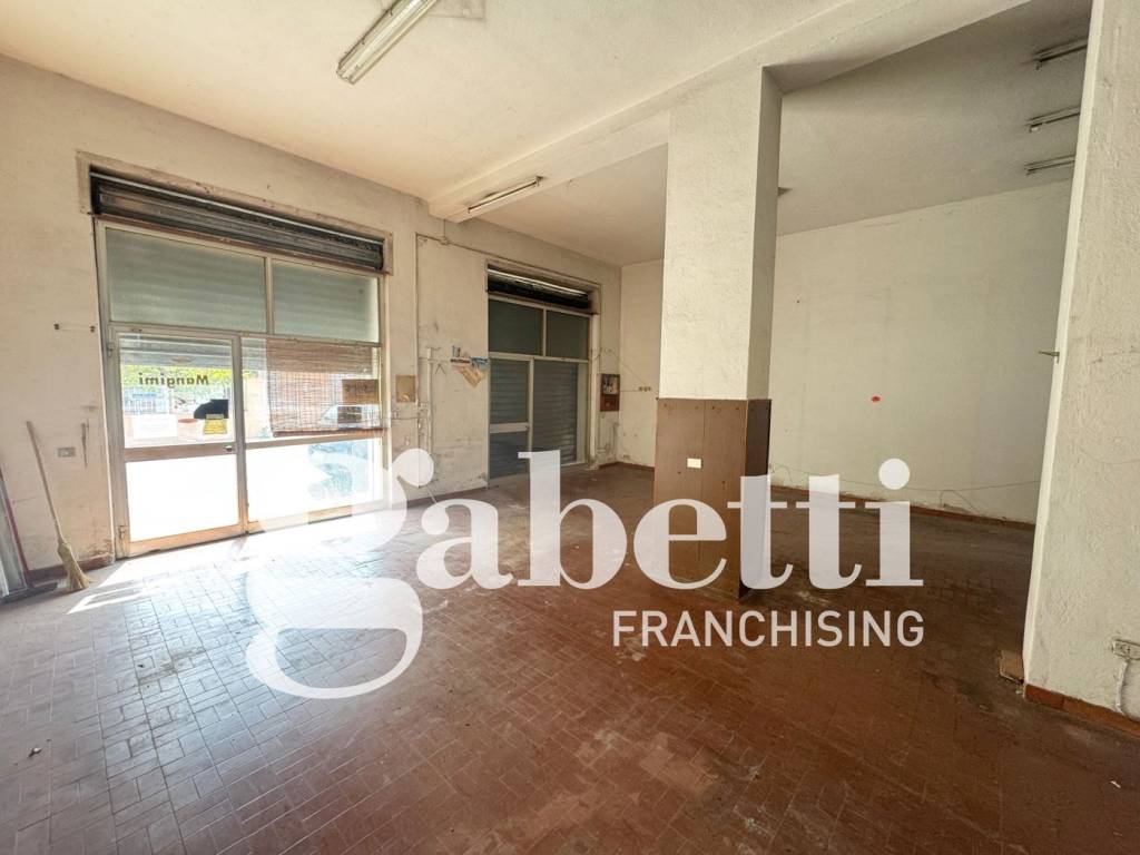 negozio in vendita ad Olbia in zona Osseddu