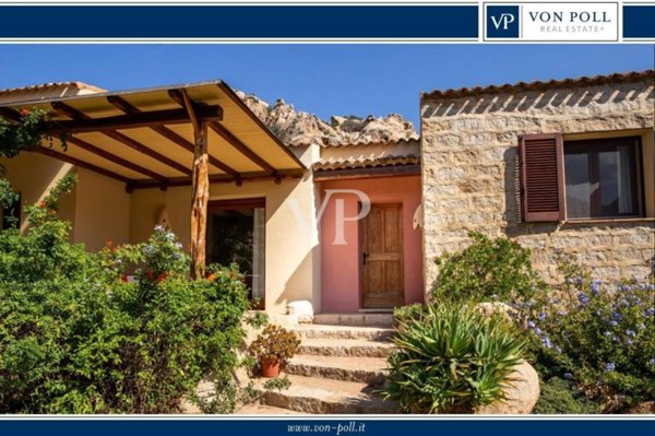 casa indipendente in vendita ad Olbia in zona San Pantaleo