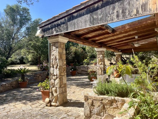 casa indipendente in vendita ad Olbia in zona San Pantaleo