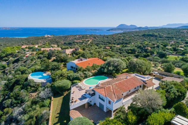 casa indipendente in vendita ad Olbia in zona Milmeggiu