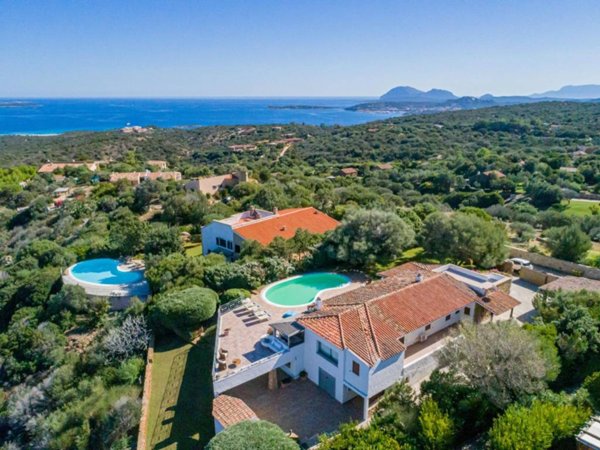 casa indipendente in vendita ad Olbia in zona Portisco