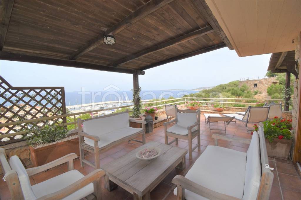 appartamento in vendita ad Olbia in zona Portisco
