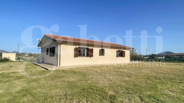 casa indipendente in vendita ad Olbia in zona Murta Maria