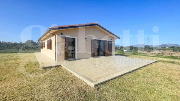 casa indipendente in vendita ad Olbia in zona Murta Maria