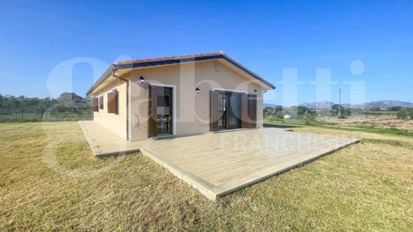 casa indipendente in vendita ad Olbia in zona Murta Maria
