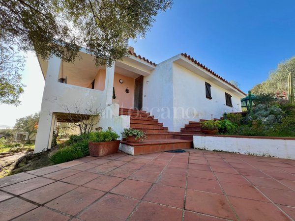 casa indipendente in vendita ad Olbia in zona Pittulongu