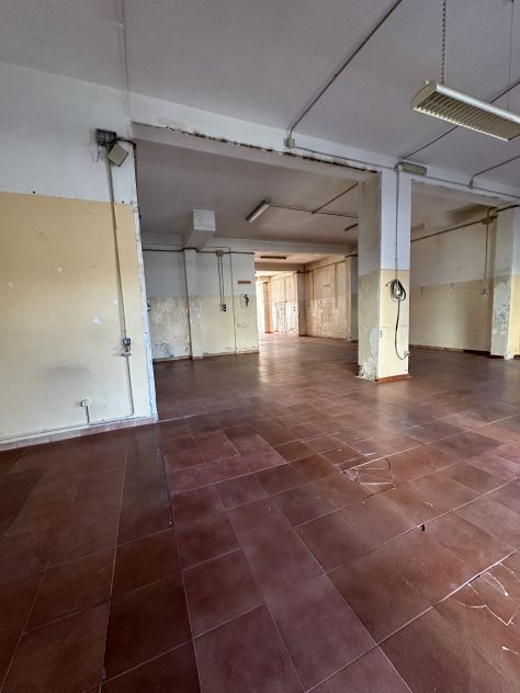 negozio in vendita ad Olbia in zona Vittorio Veneto
