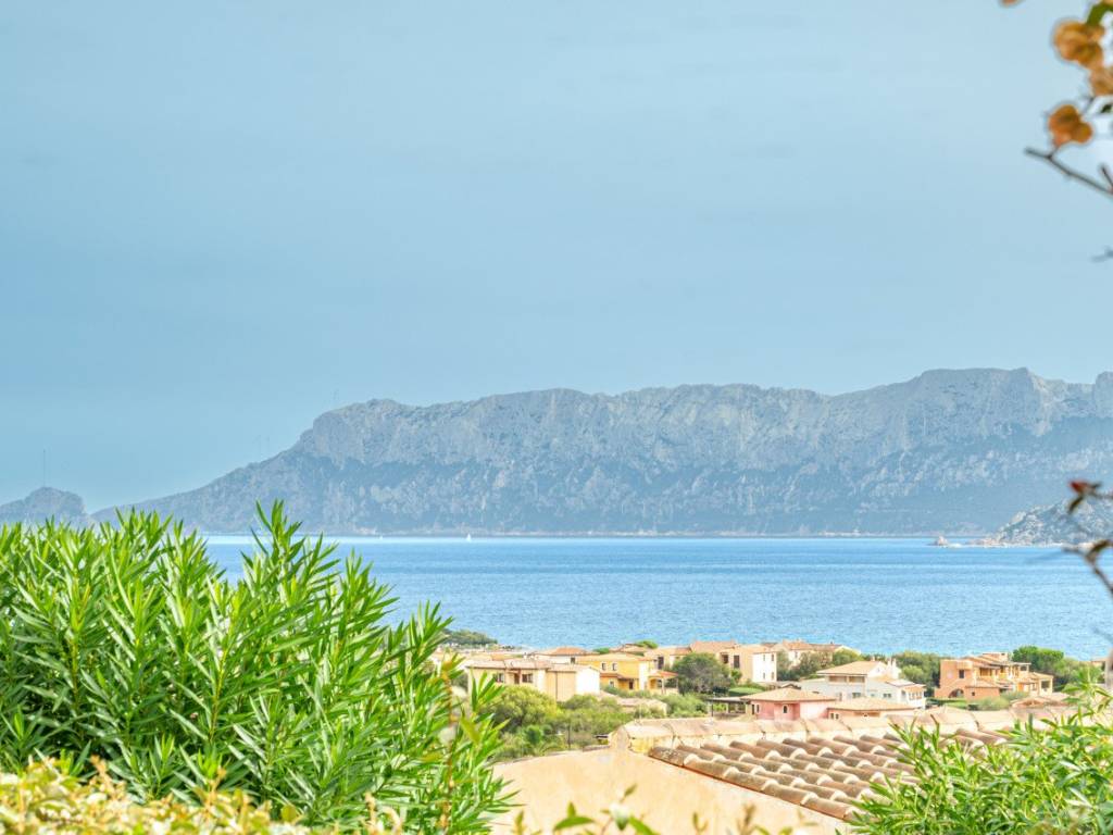 casa indipendente in vendita ad Olbia in zona Pittulongu