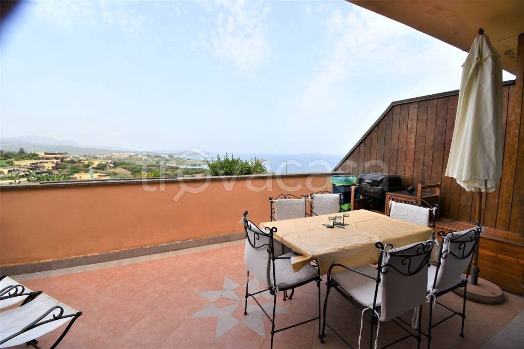 appartamento in vendita ad Olbia in zona Portisco
