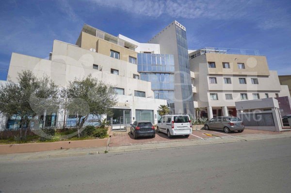 locale commerciale in vendita ad Olbia in zona Aldo Moro