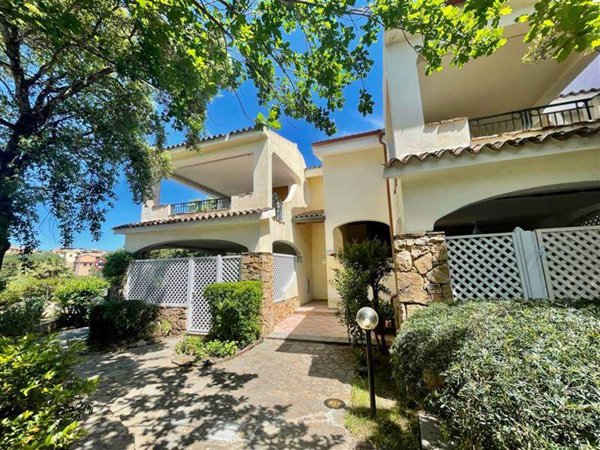 appartamento in vendita ad Olbia in zona Porto Rotondo