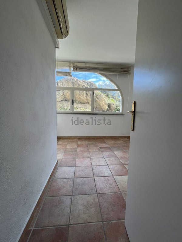 appartamento in vendita ad Olbia in zona Bandinu