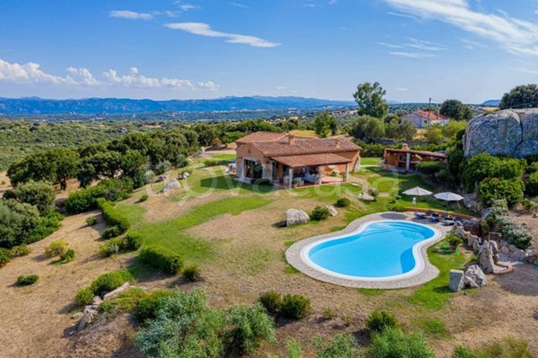casa indipendente in vendita ad Olbia
