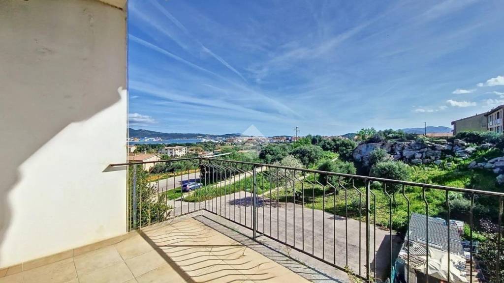 appartamento in vendita ad Olbia in zona Olbia Mare / Sa Marinedda