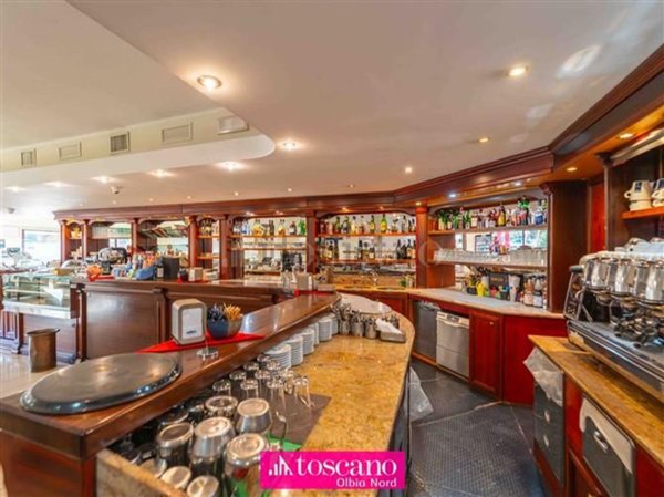 negozio in vendita ad Olbia in zona Aldo Moro