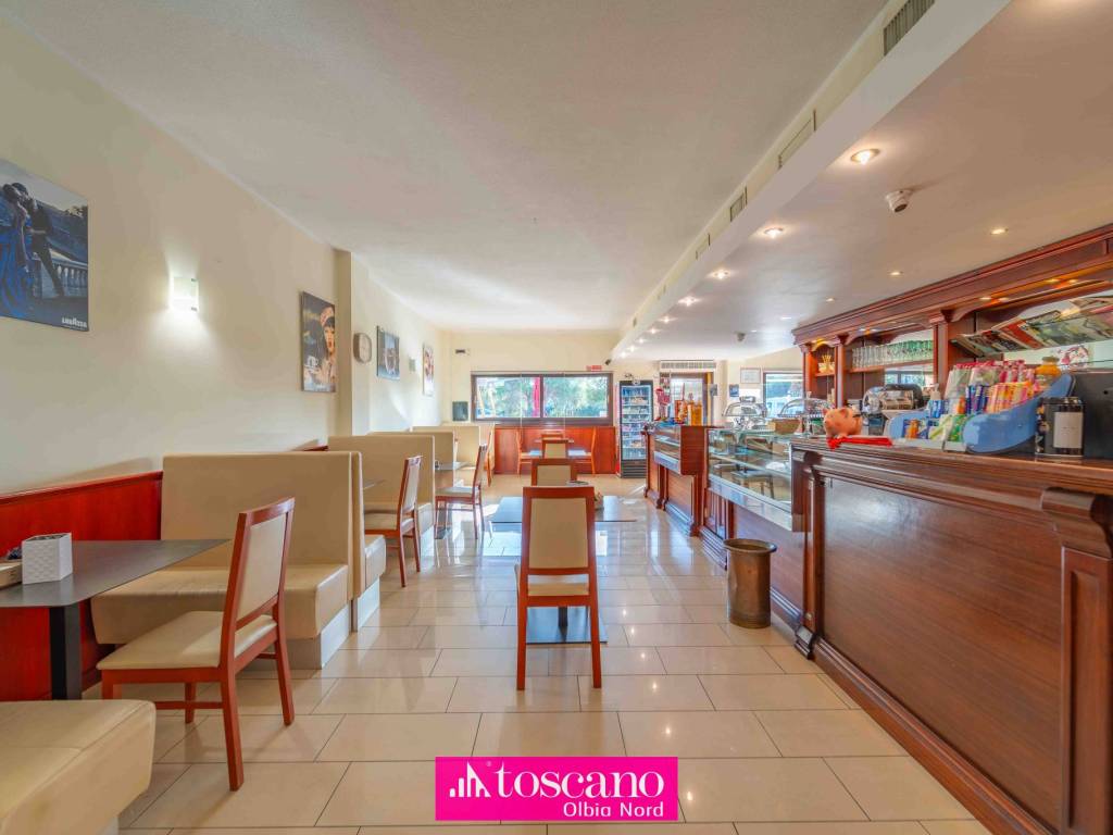 negozio in vendita ad Olbia in zona Aldo Moro