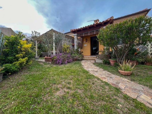 casa indipendente in vendita ad Olbia in zona Aldo Moro