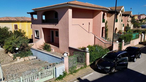 casa indipendente in vendita ad Olbia in zona Olbia Mare / Sa Marinedda