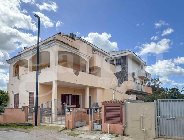 appartamento in vendita ad Olbia in zona Baratta