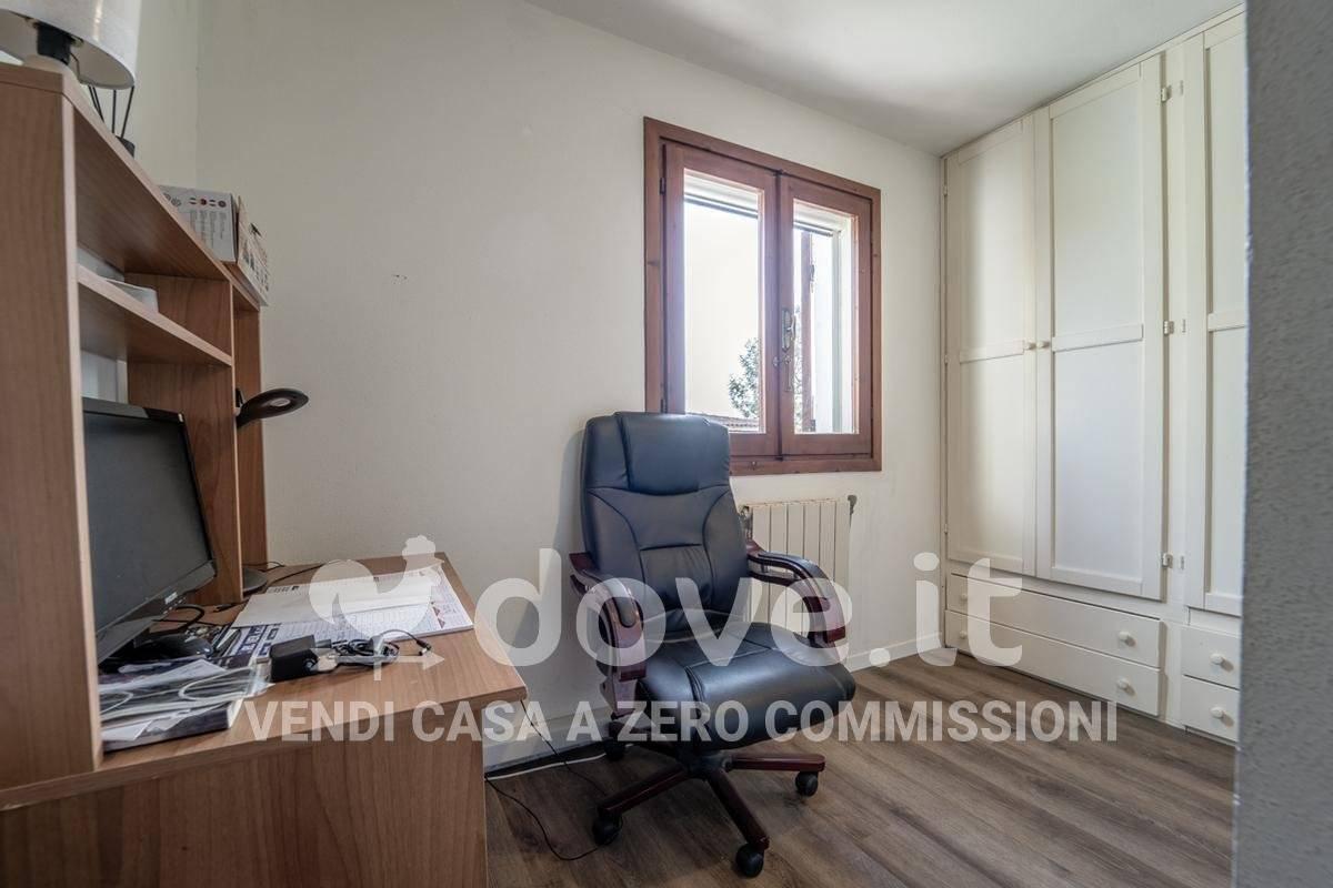 casa indipendente in vendita ad Olbia in zona Pittulongu