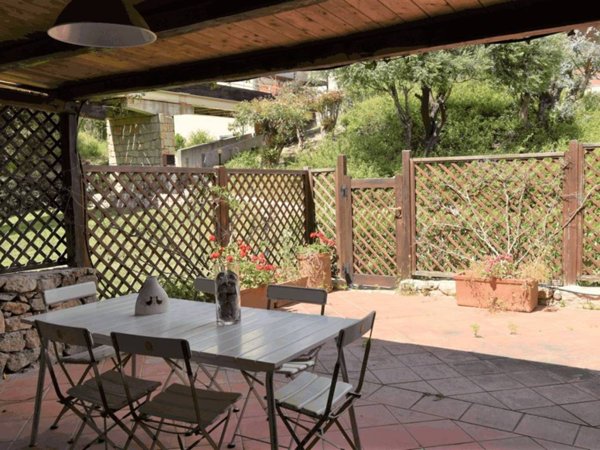 appartamento in vendita ad Olbia in zona Cugnana