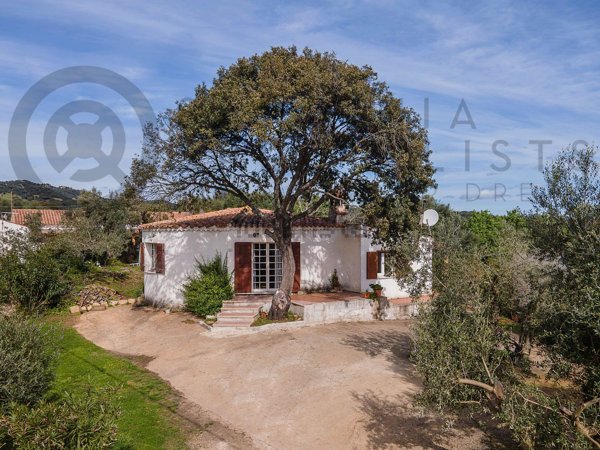 casa indipendente in vendita ad Olbia
