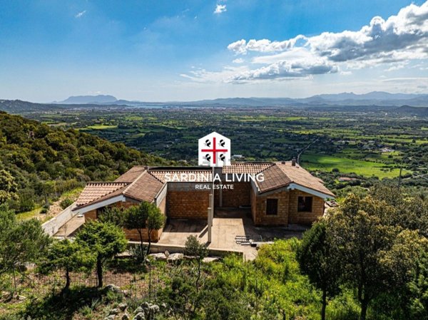 casa indipendente in vendita ad Olbia in zona Santa Mariedda