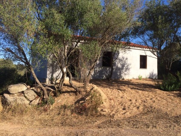 casa indipendente in vendita ad Olbia in zona Sole Ruiu