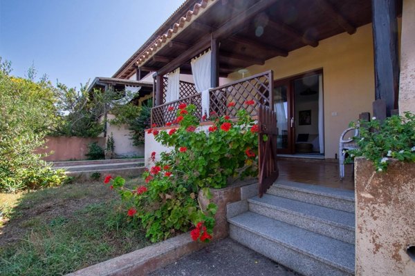 appartamento in vendita ad Olbia in zona Rudalza