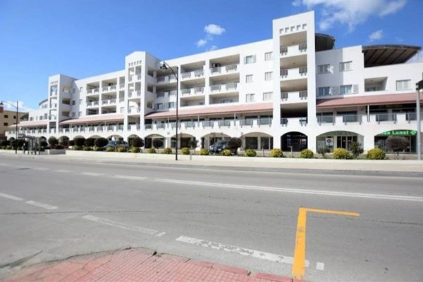 locale commerciale in vendita ad Olbia in zona Aldo Moro