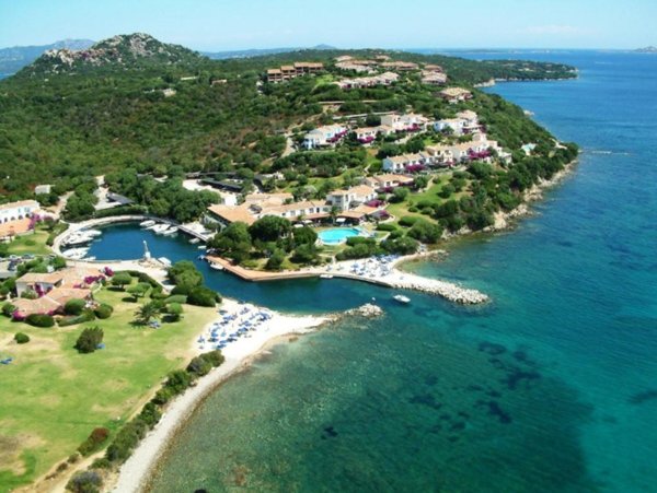 appartamento in vendita ad Olbia in zona Rudalza