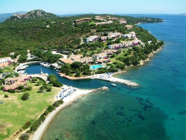 appartamento in vendita ad Olbia in zona Rudalza