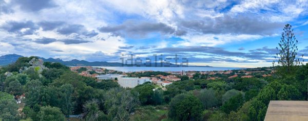 pentavano in vendita ad Olbia in zona Rudalza