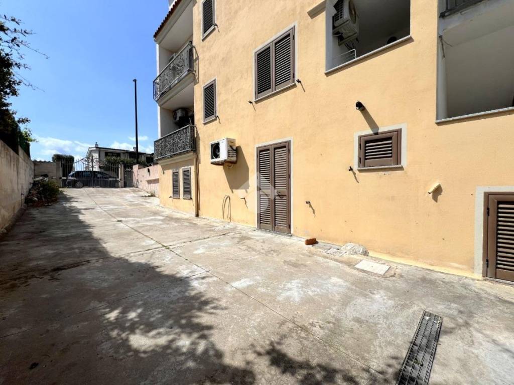appartamento in vendita ad Olbia in zona Baratta